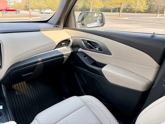 Used 2023 Chevrolet Traverse LS image 26