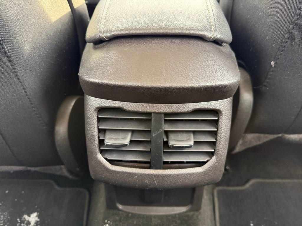 Used 2016 Ford Fusion SE image 23