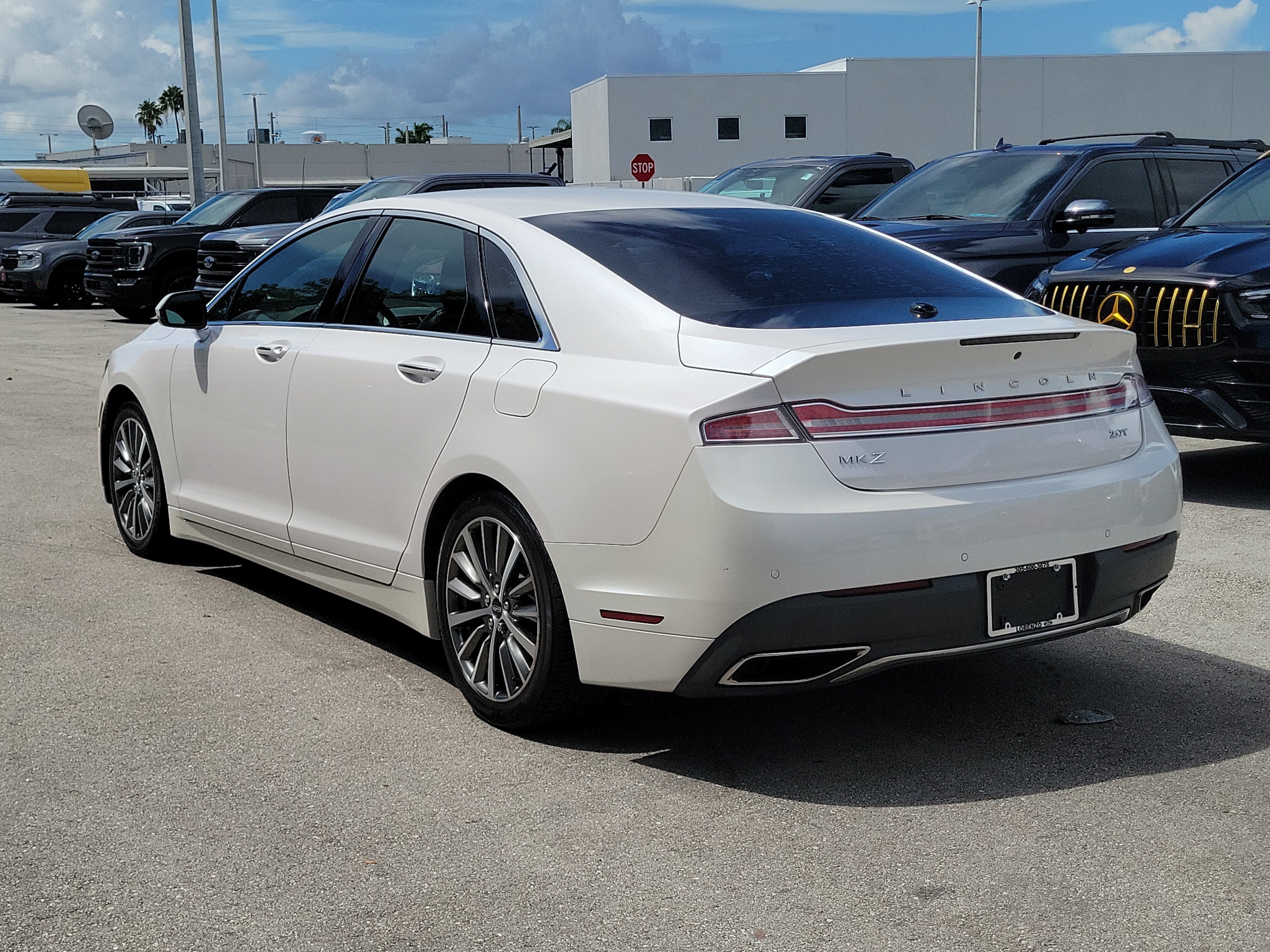 Used 2020 Lincoln MKZ FWD image 7