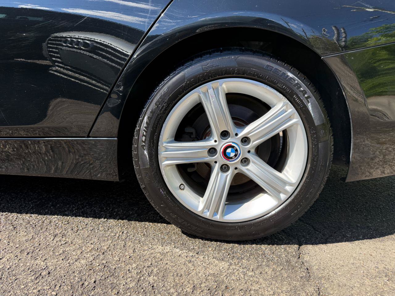 Used 2014 BMW 320i xDrive Sedan AWD/4WD image 31