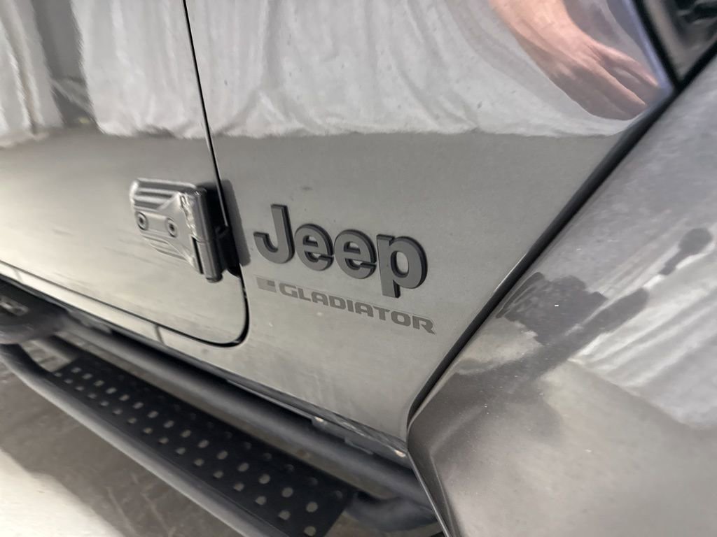 Used 2023 Jeep Gladiator Sport AWD/4WD image 10