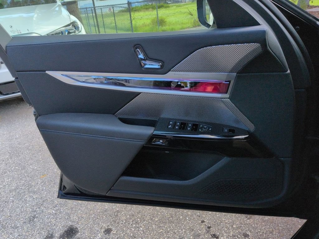 New 2026 BMW 740i xDrive AWD/4WD image 30