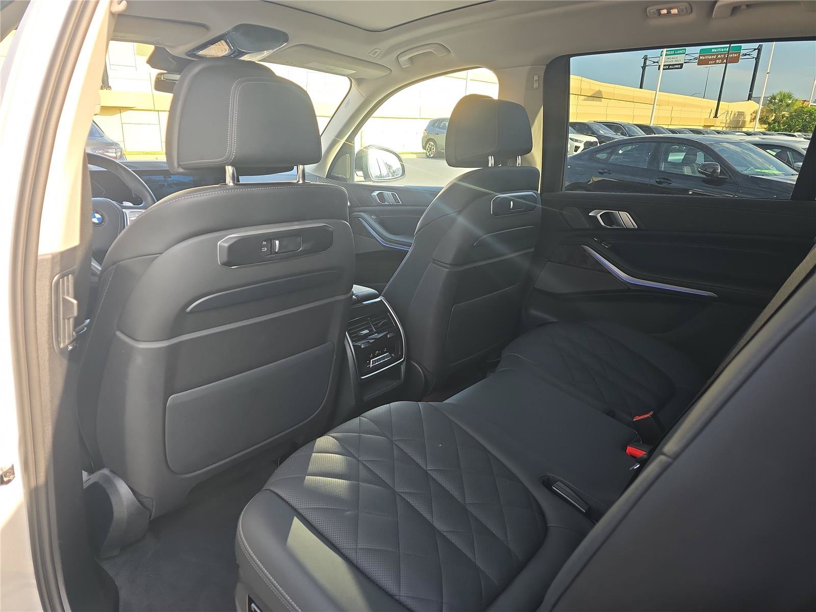 Certified 2024 BMW X7 xDrive40i AWD/4WD image 11