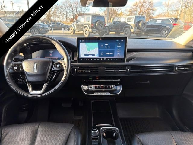 Used 2023 Lincoln Corsair Reserve w/ Equipment Group 201A image 17