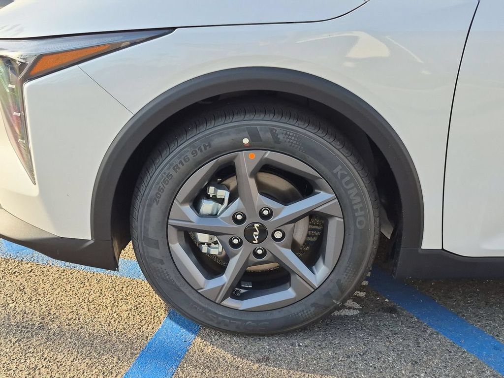 New 2026 Kia K4 FWD image 33