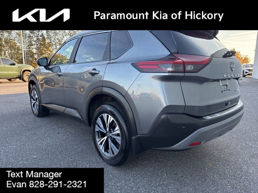 Used 2023 Nissan Rogue SV w/ SV Premium B Package image 5