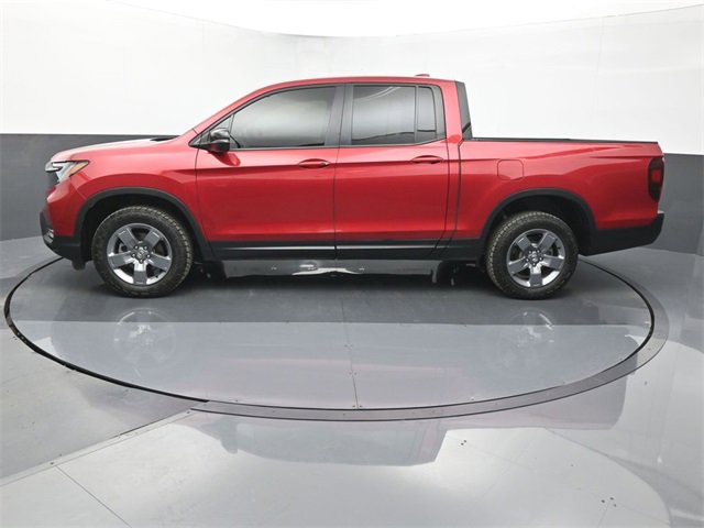 Used 2025 Honda Ridgeline TrailSport image 2
