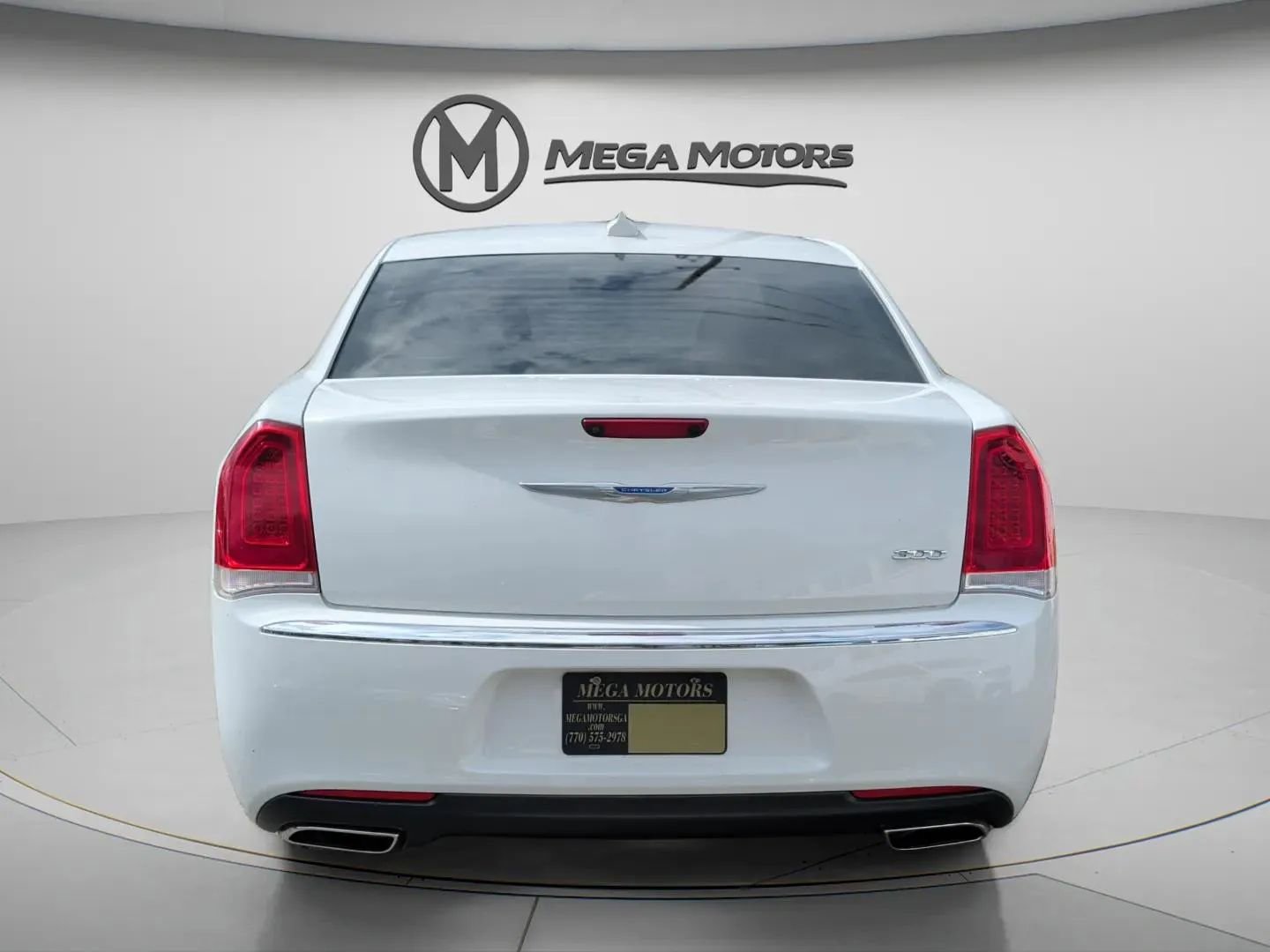 Used 2021 Chrysler 300 Touring w/ Driver Convenience Group image 6