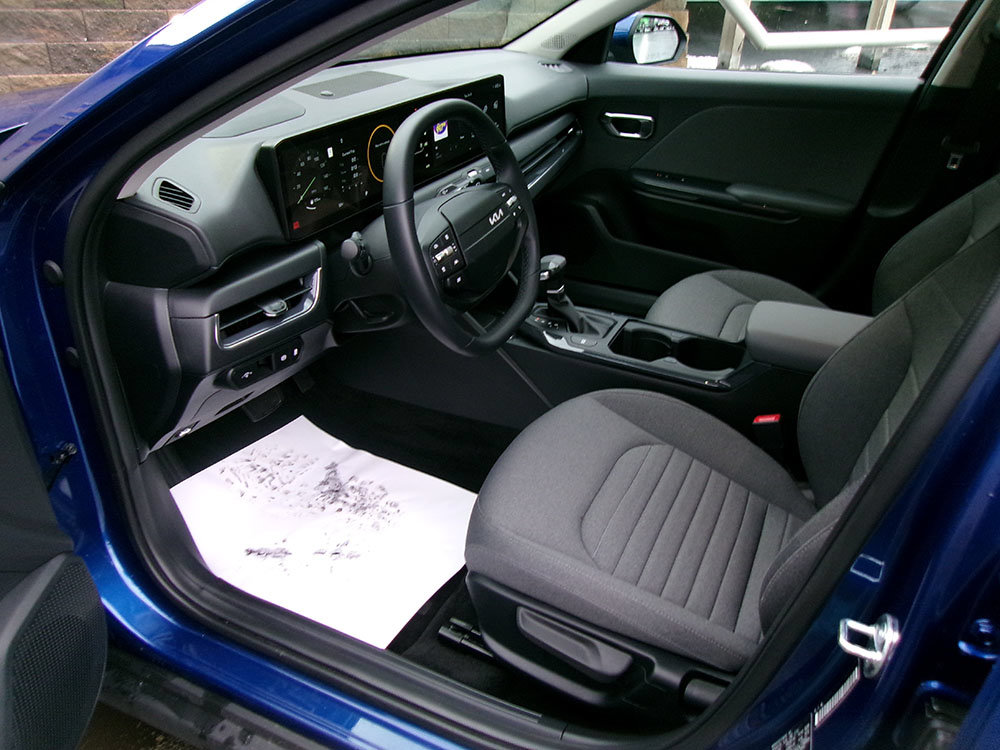 Used 2025 Kia K4 EX FWD image 15