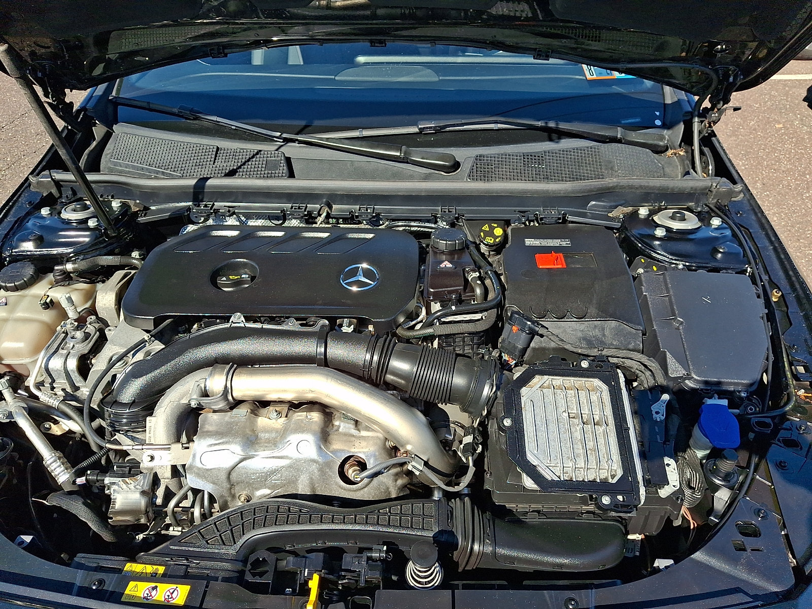 Used 2025 Mercedes-Benz CLA 250 4MATIC image 28