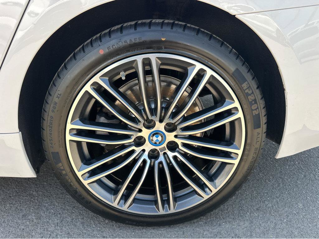Used 2023 BMW 530e RWD image 14