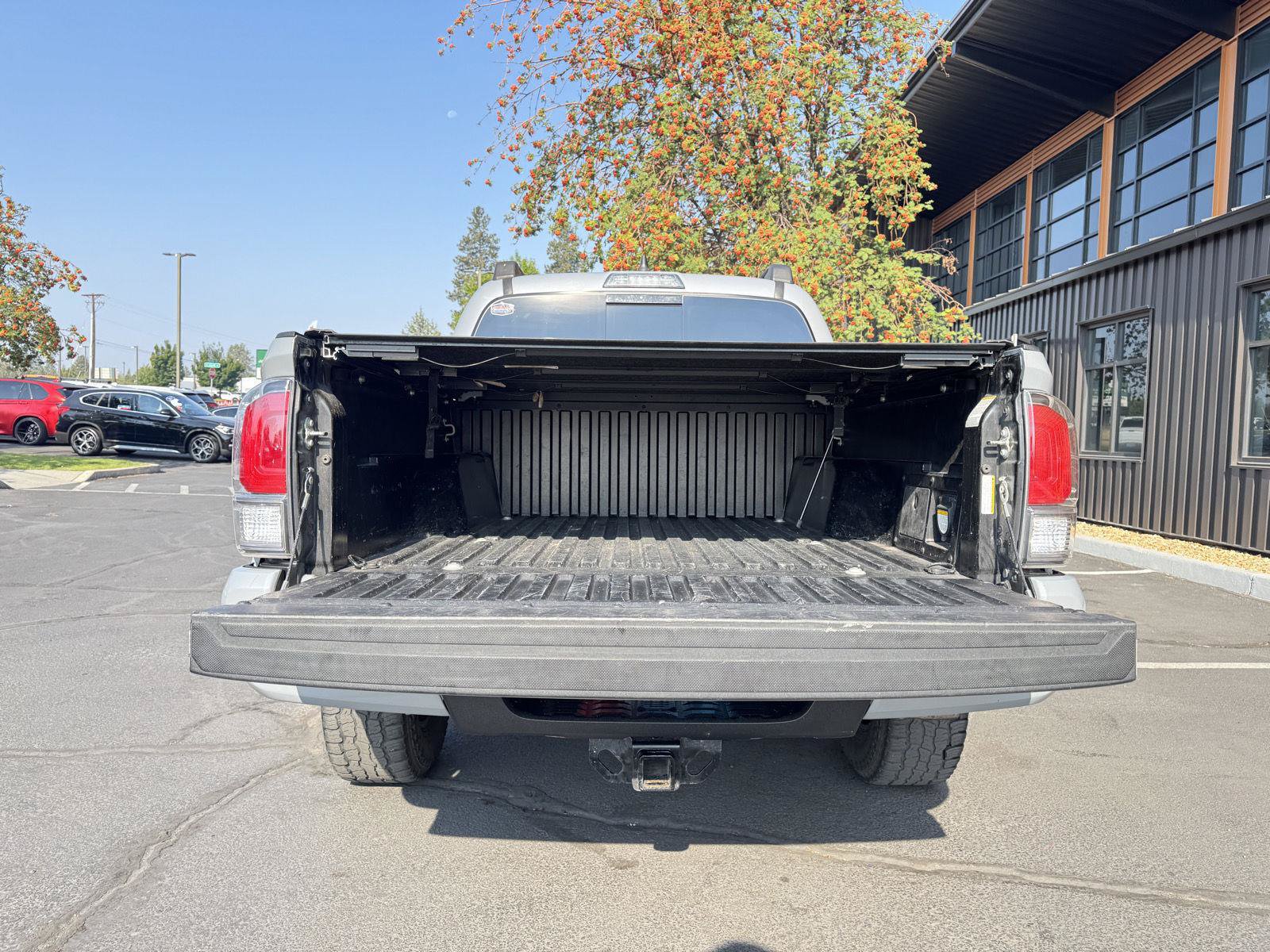 Used 2020 Toyota Tacoma TRD Off-Road w/ Technology Package AWD/4WD image 22