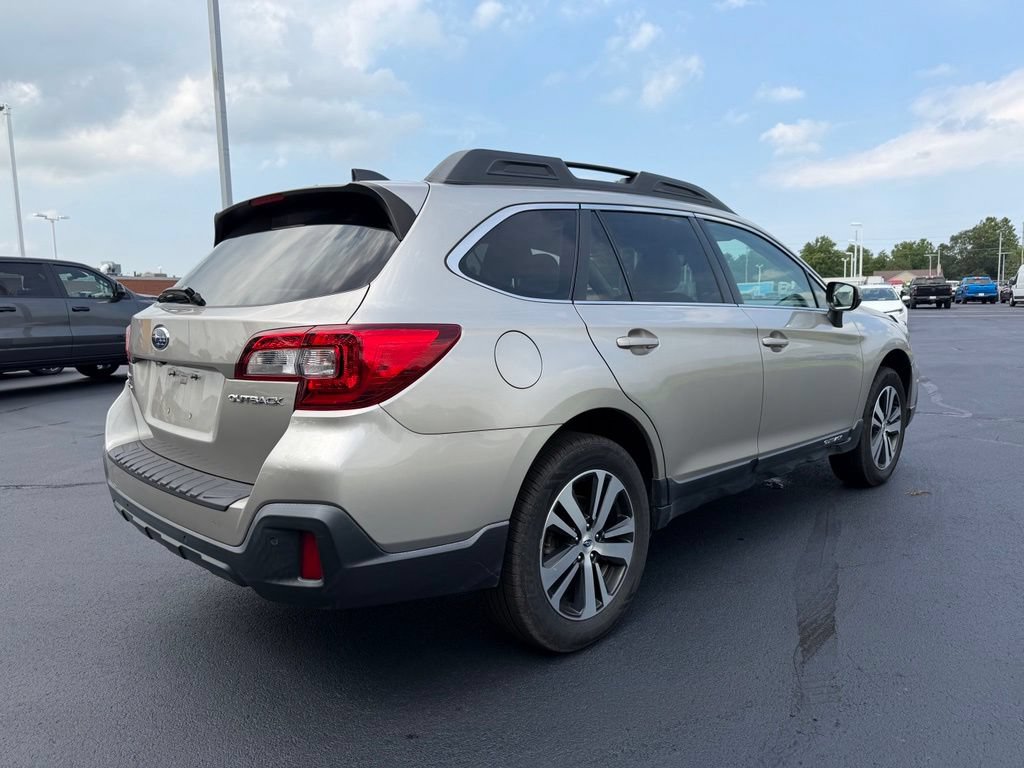 Used 2019 Subaru Outback 2.5i Limited AWD/4WD image 8