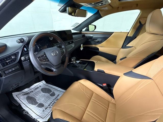 New 2025 Lexus ES 350 Ultra Luxury image 5