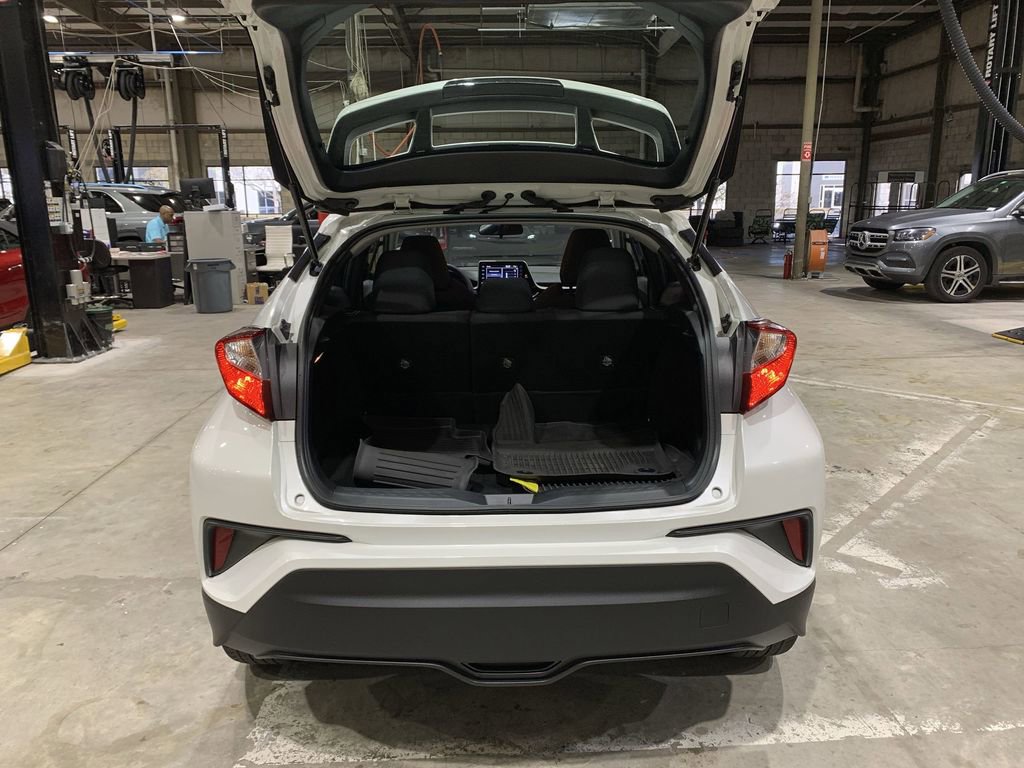 Used 2021 Toyota C-HR LE image 23