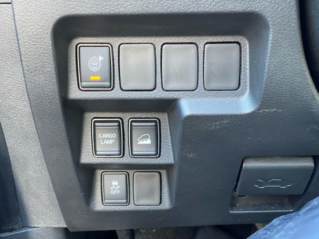 Used 2023 Nissan Frontier SV w/ Midnight Edition Package image 16