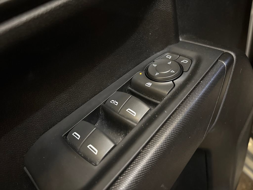 Used 2023 Chevrolet Silverado 1500 Custom image 11