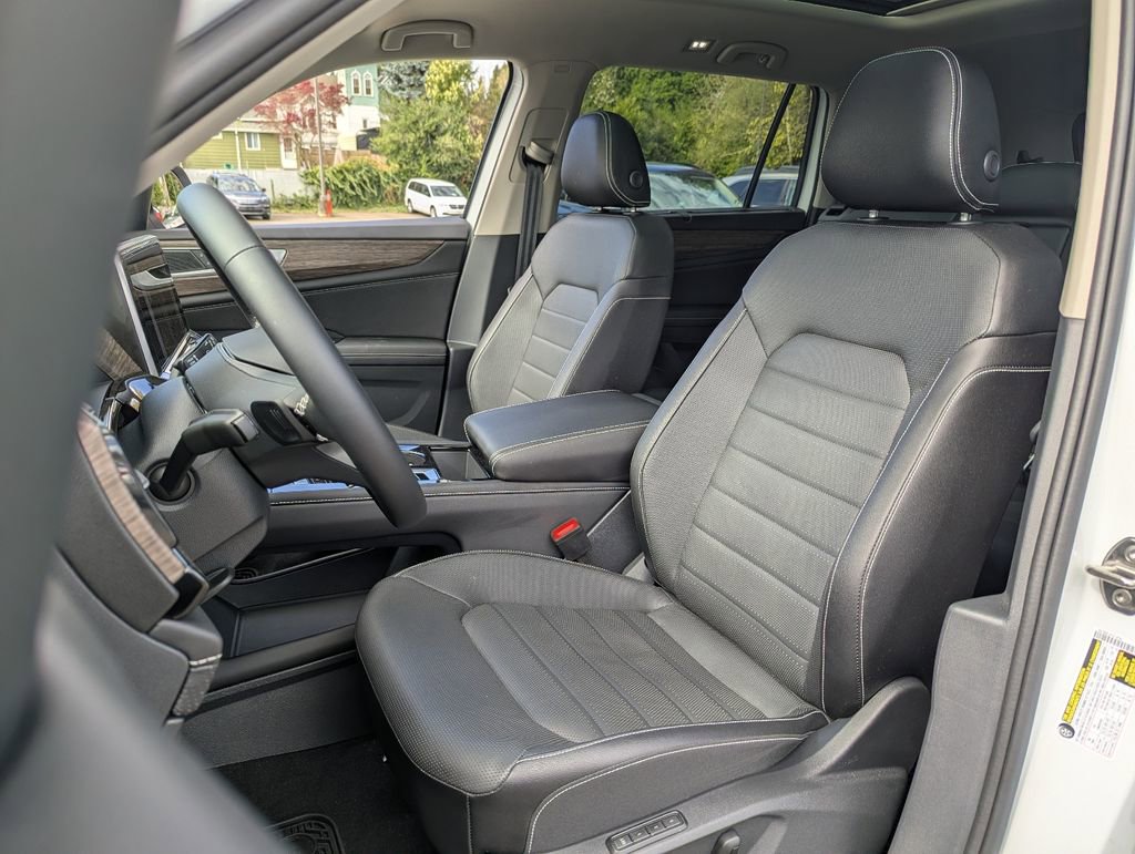 Used 2025 Volkswagen Atlas SEL AWD/4WD image 27