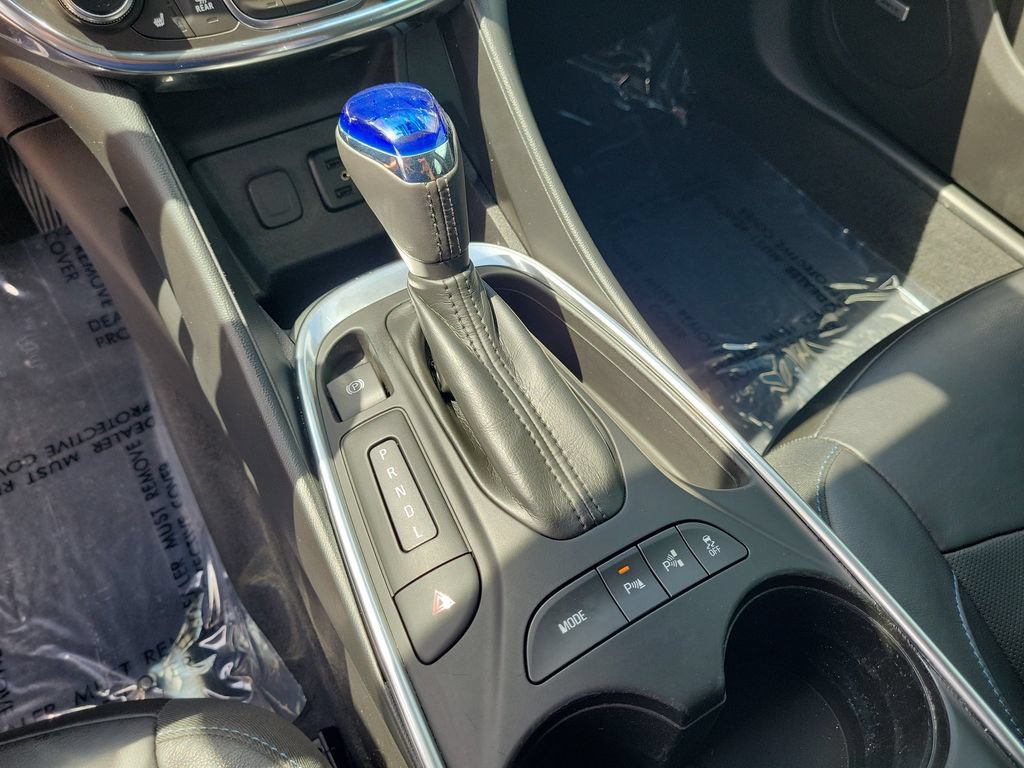 Used 2018 Chevrolet Volt Premier w/ Driver Confidence Package FWD image 24