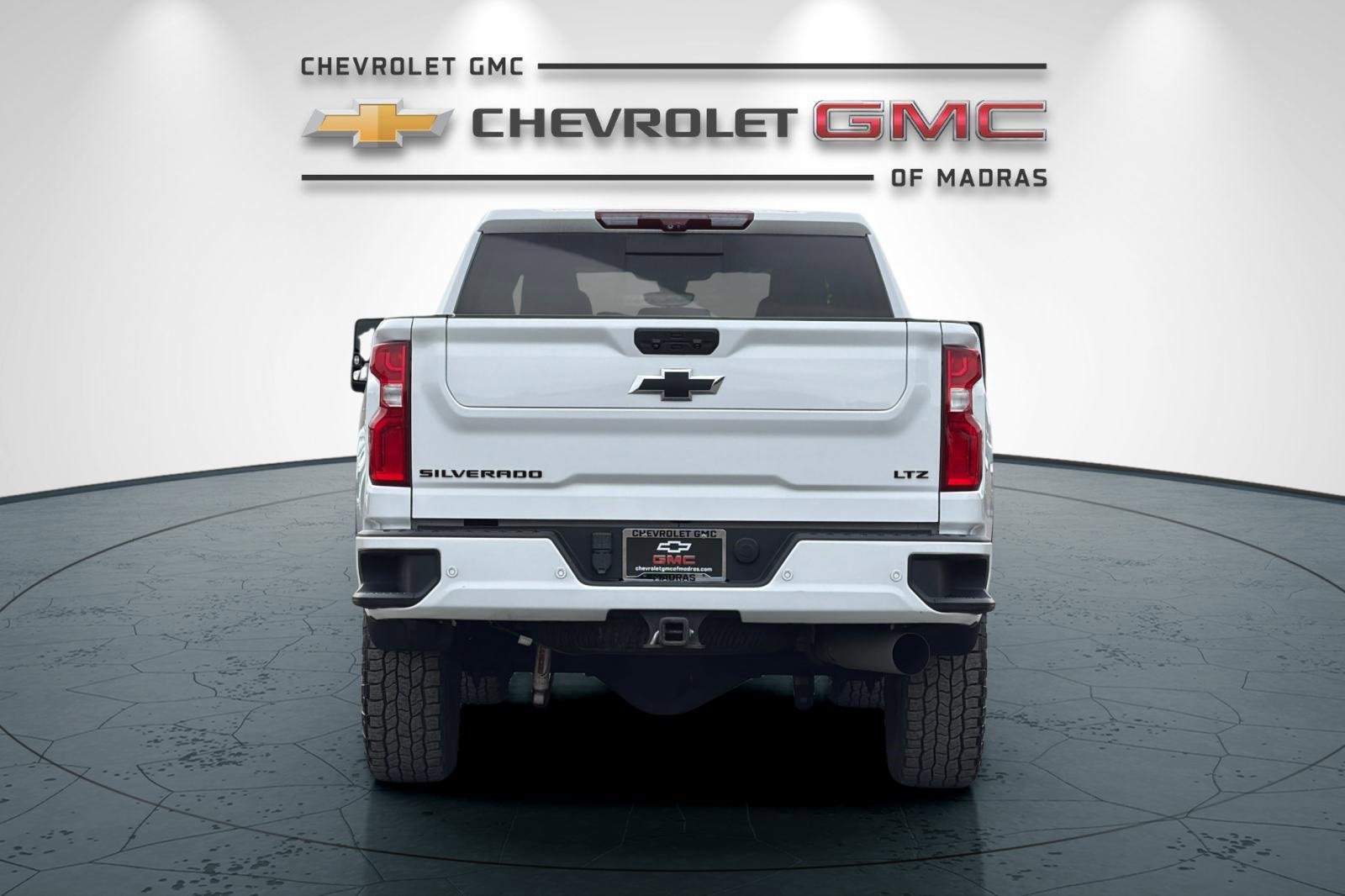 Used 2022 Chevrolet Silverado 3500 LTZ w/ LTZ Plus Package image 4