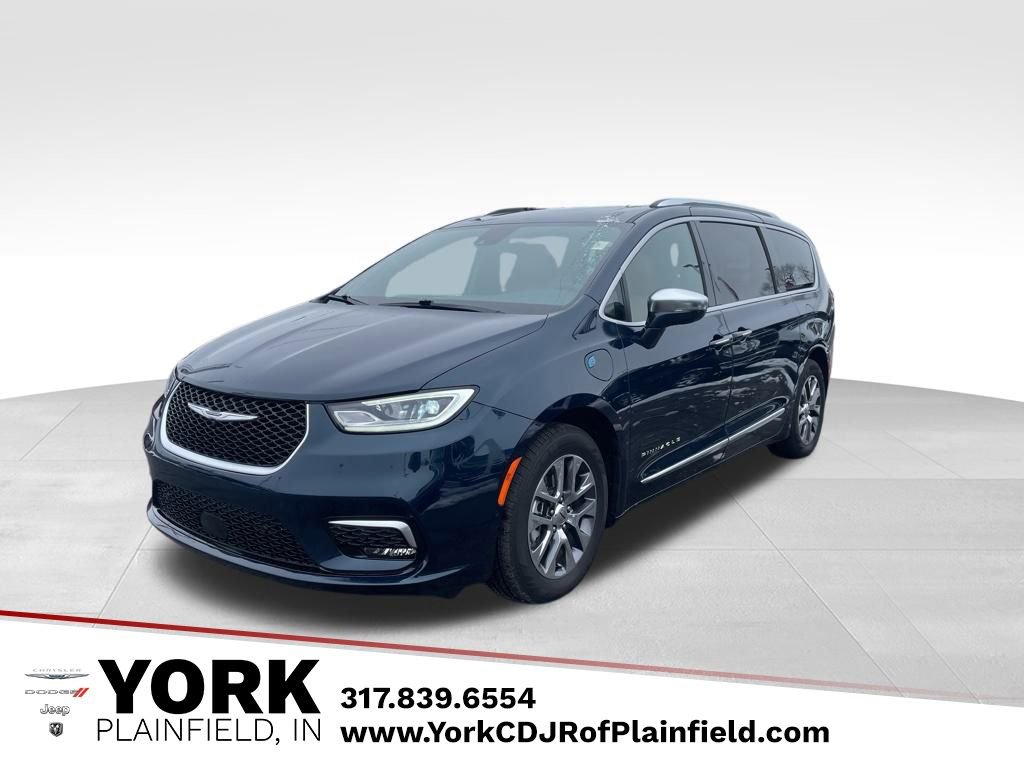 Used 2024 Chrysler Pacifica Pinnacle