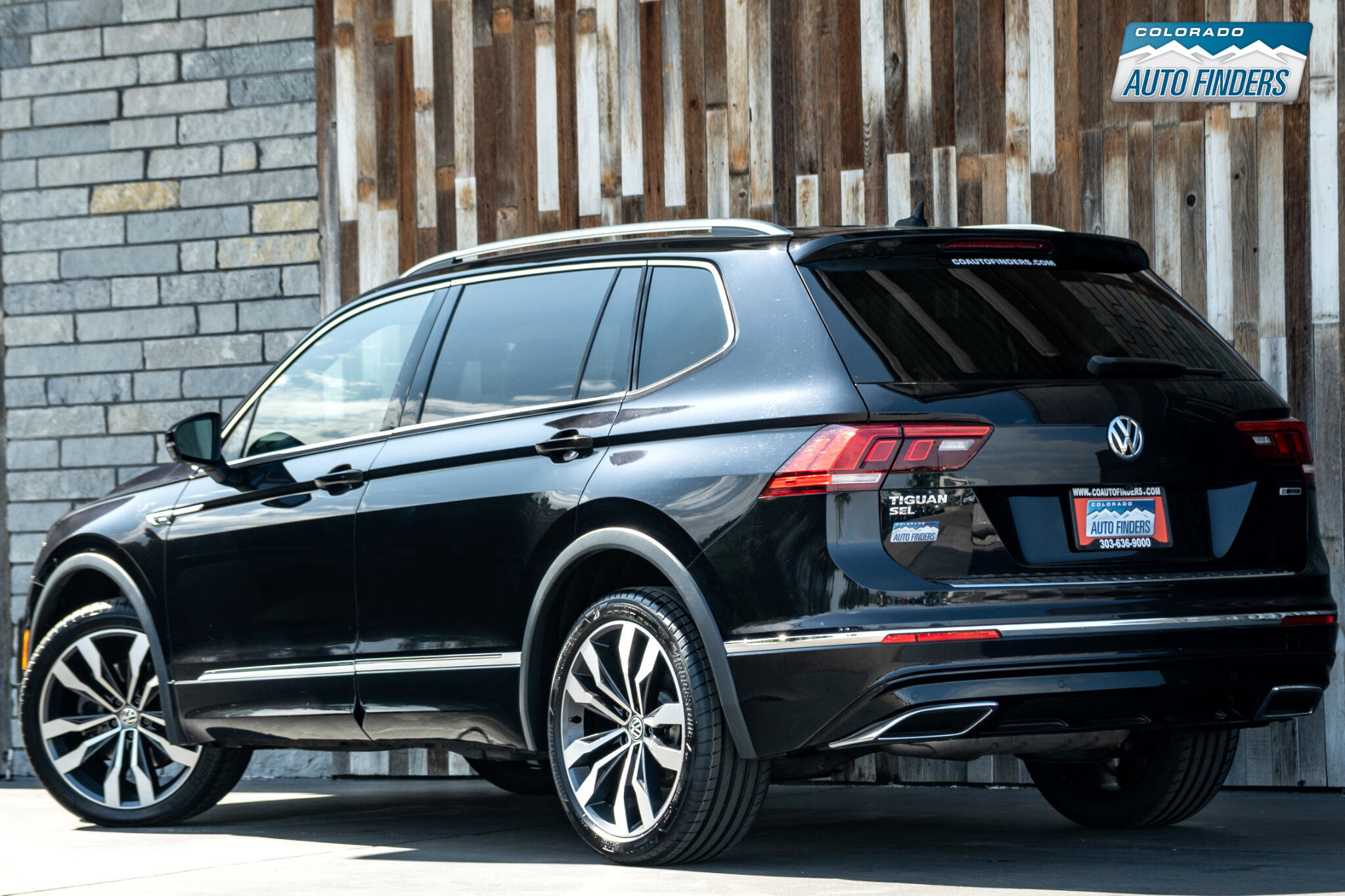 Used 2020 Volkswagen Tiguan SEL Premium R-Line image 3