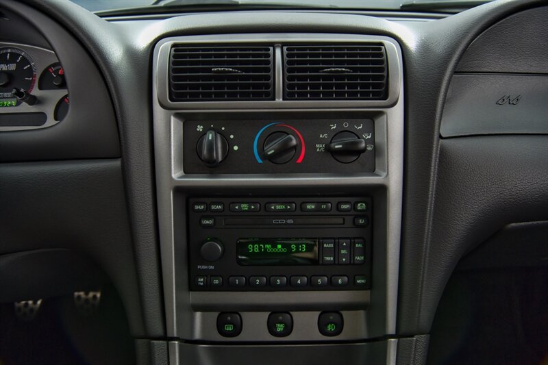 Used 2003 Ford Mustang Mach 1 RWD image 31