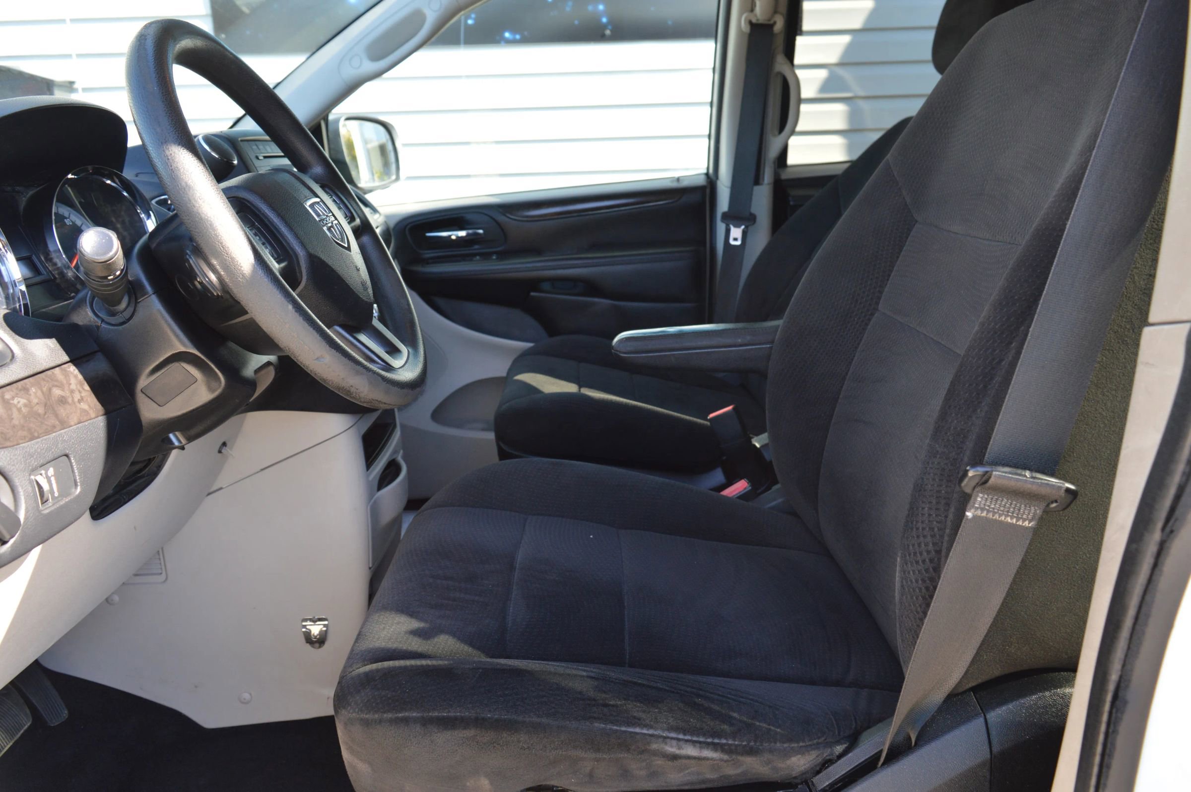 Used 2013 Dodge Grand Caravan SE image 12