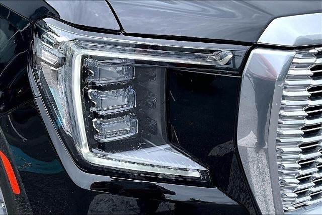 Used 2024 GMC Yukon Denali w/ Denali Reserve Package AWD/4WD image 32
