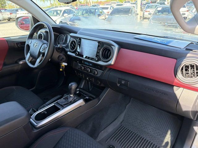 Used 2022 Toyota Tacoma SR5 w/ Technology Package image 18