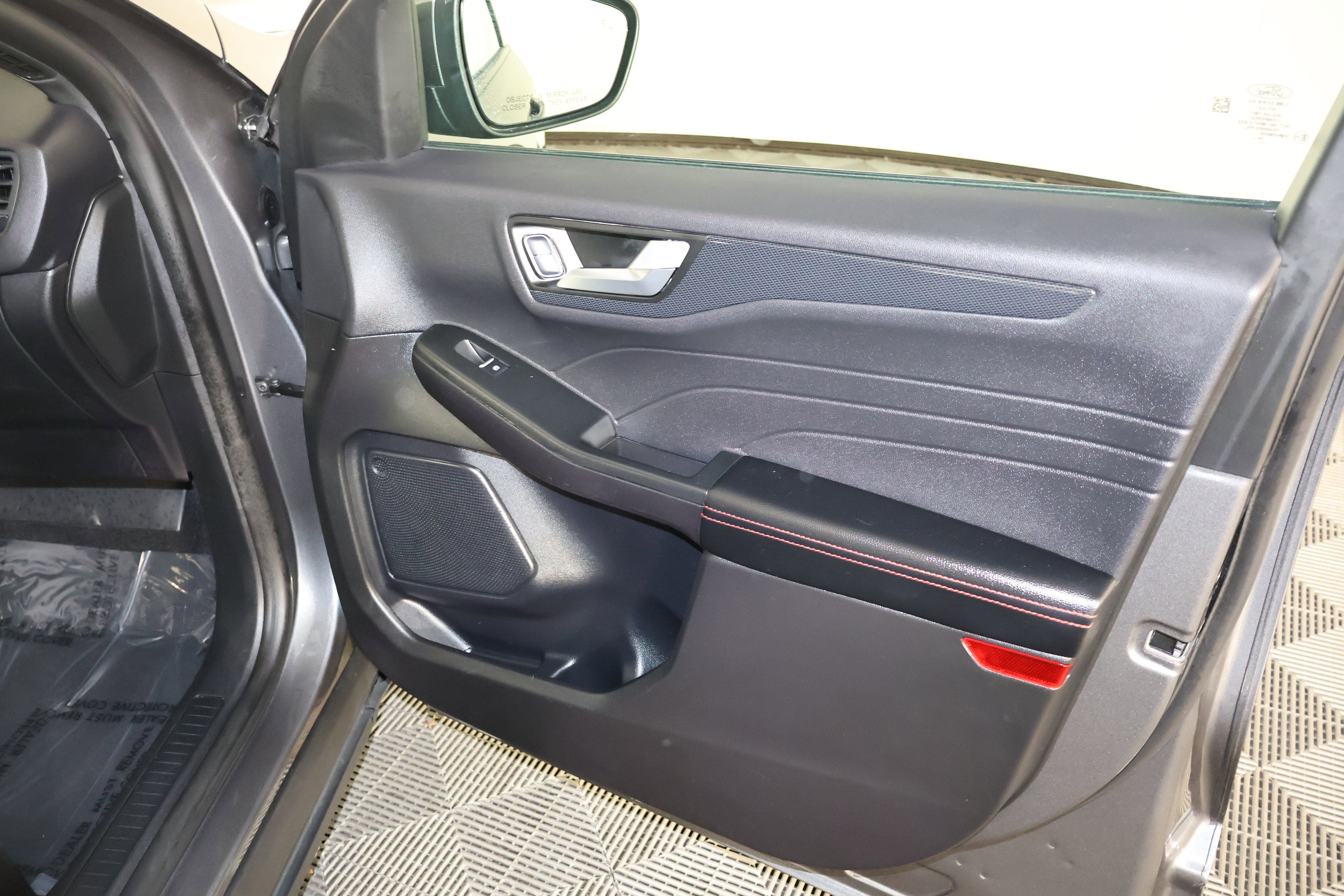 Used 2025 Ford Escape ST-Line Select image 39