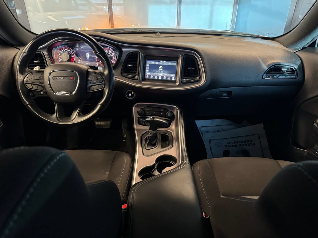 Used 2022 Dodge Challenger GT AWD/4WD image 9
