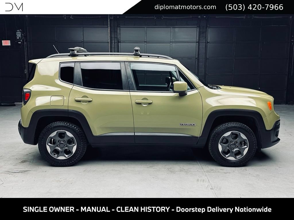 Used 2015 Jeep Renegade Latitude w/ Cold Weather Group II AWD/4WD image 9