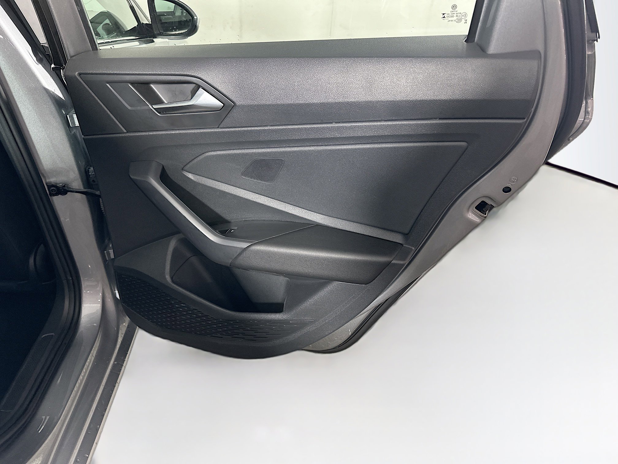 Used 2024 Volkswagen Jetta SE image 28