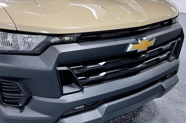 Used 2024 Chevrolet Colorado W/T image 28