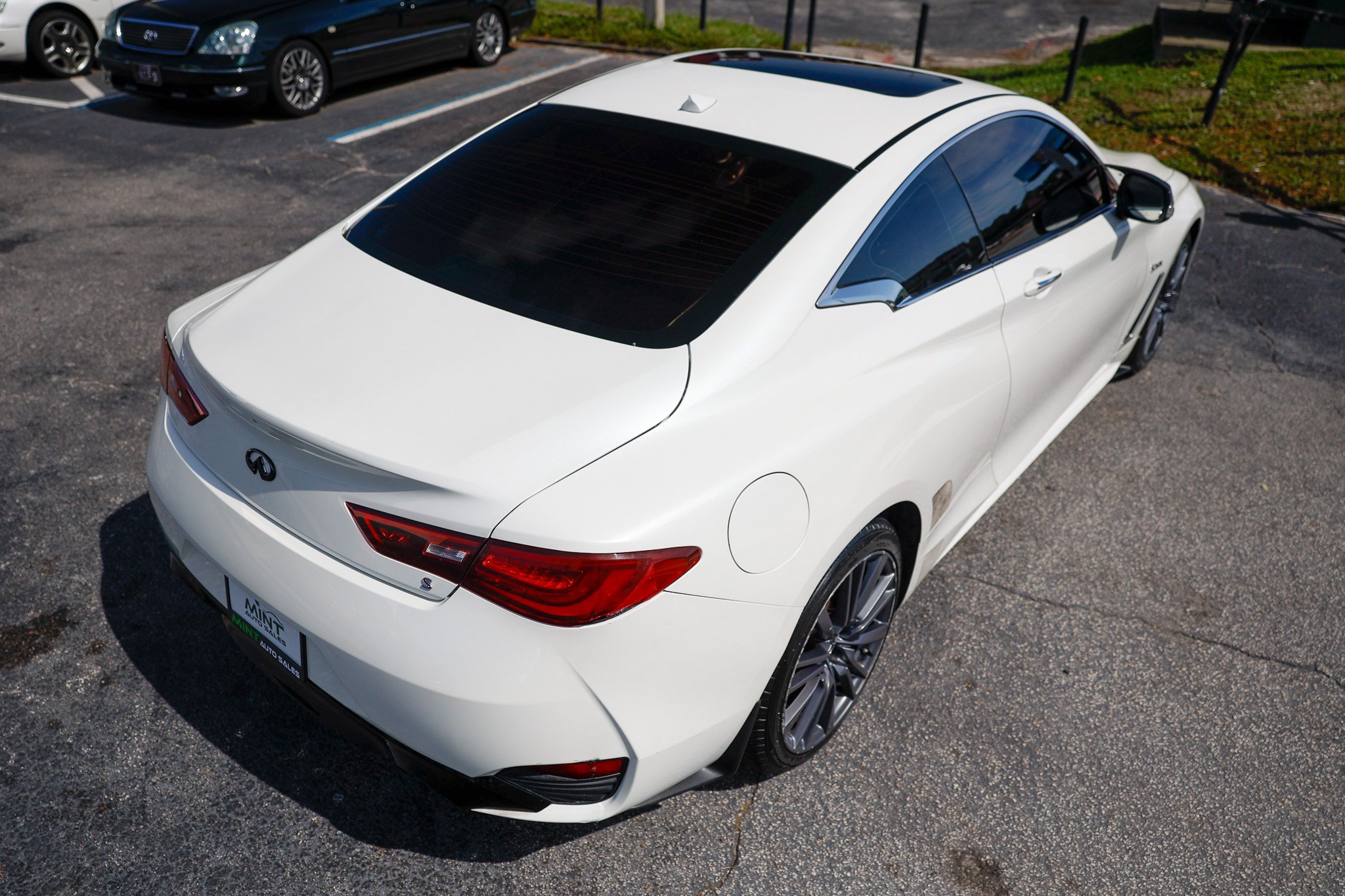 Used 2017 INFINITI Q60 Red Sport 400 AWD/4WD image 12