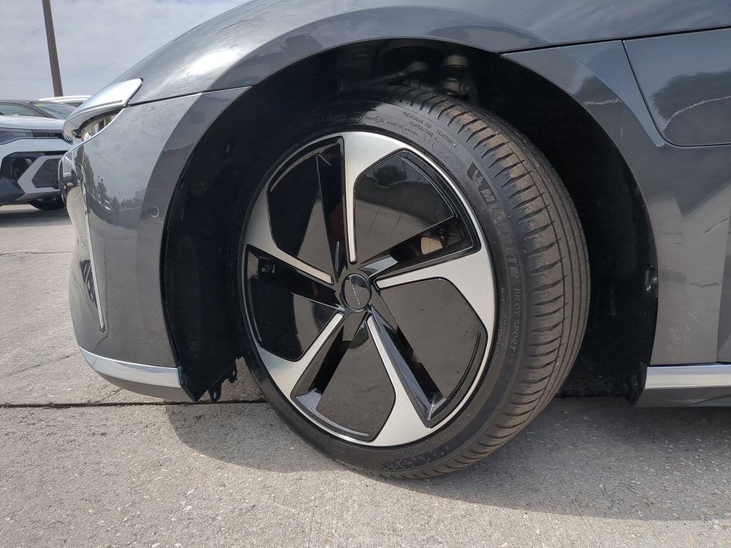 Used 2024 Lucid Air Touring AWD/4WD image 33