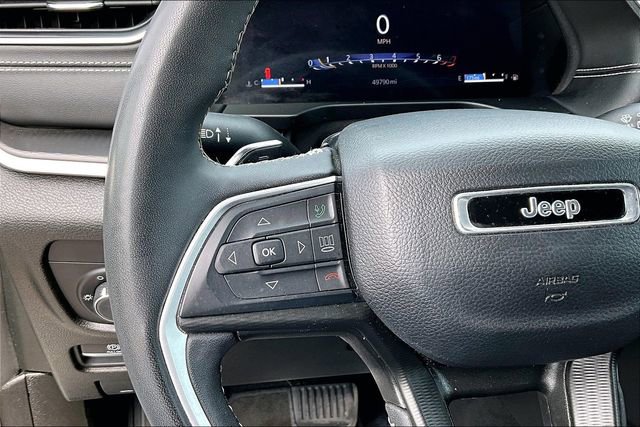 Used 2024 Jeep Grand Cherokee L Laredo AWD/4WD image 11