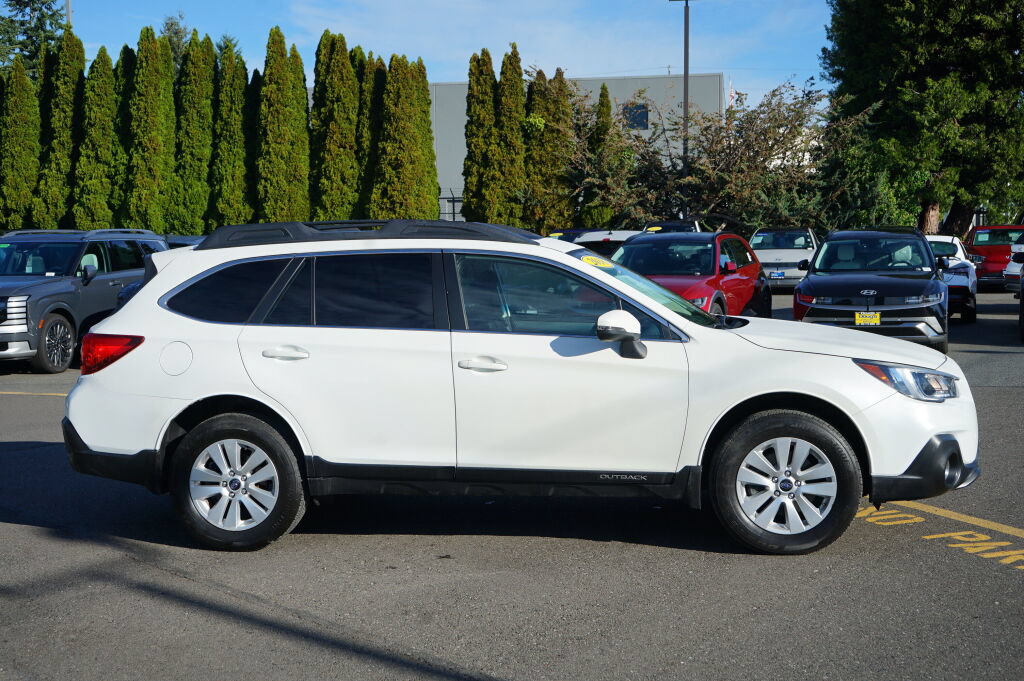 Used 2018 Subaru Outback 2.5i Premium AWD/4WD image 5