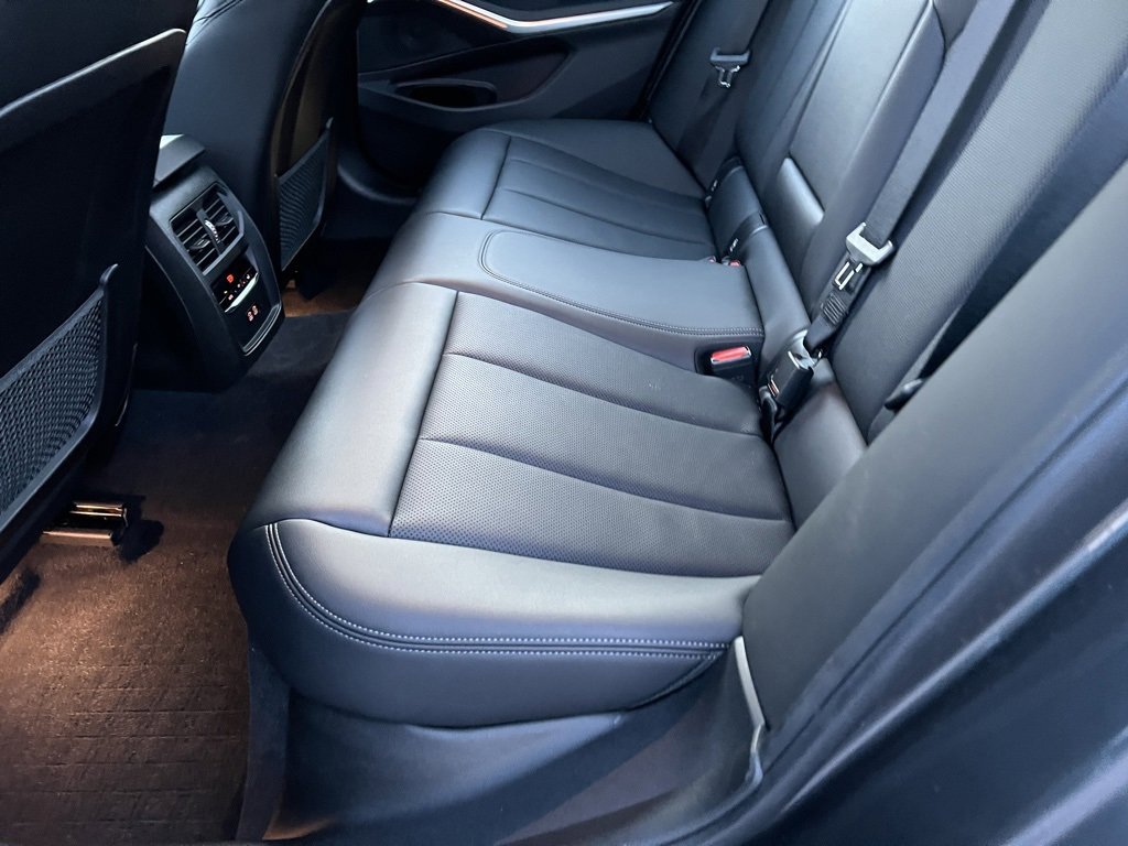 Used 2022 BMW 330i xDrive Sedan w/ Driving Assistance Package image 26