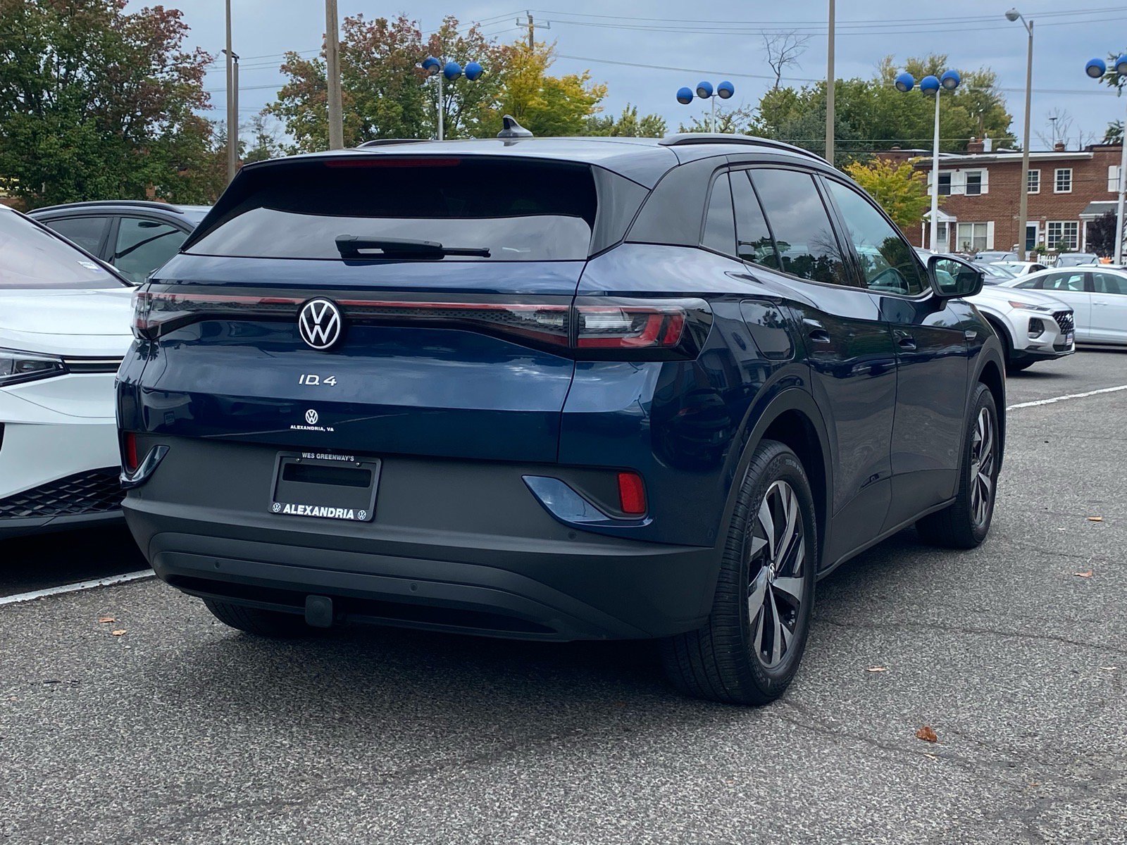 Used 2023 Volkswagen ID.4 Pro AWD/4WD image 3