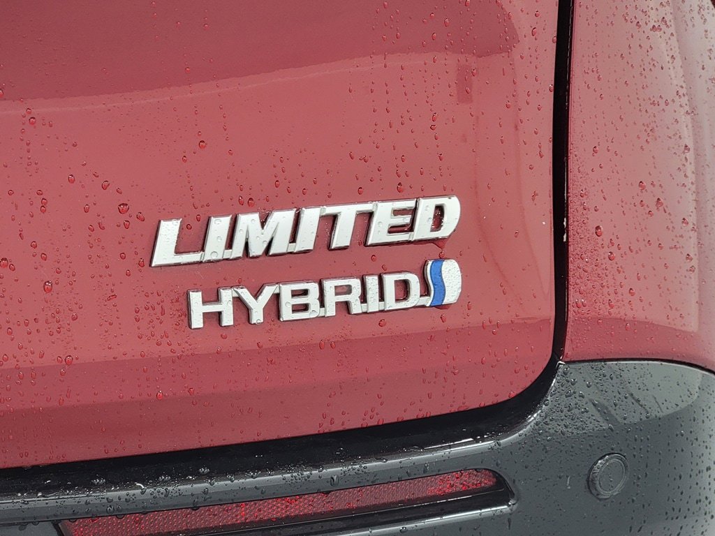 Used 2021 Toyota Sienna Limited FWD image 10