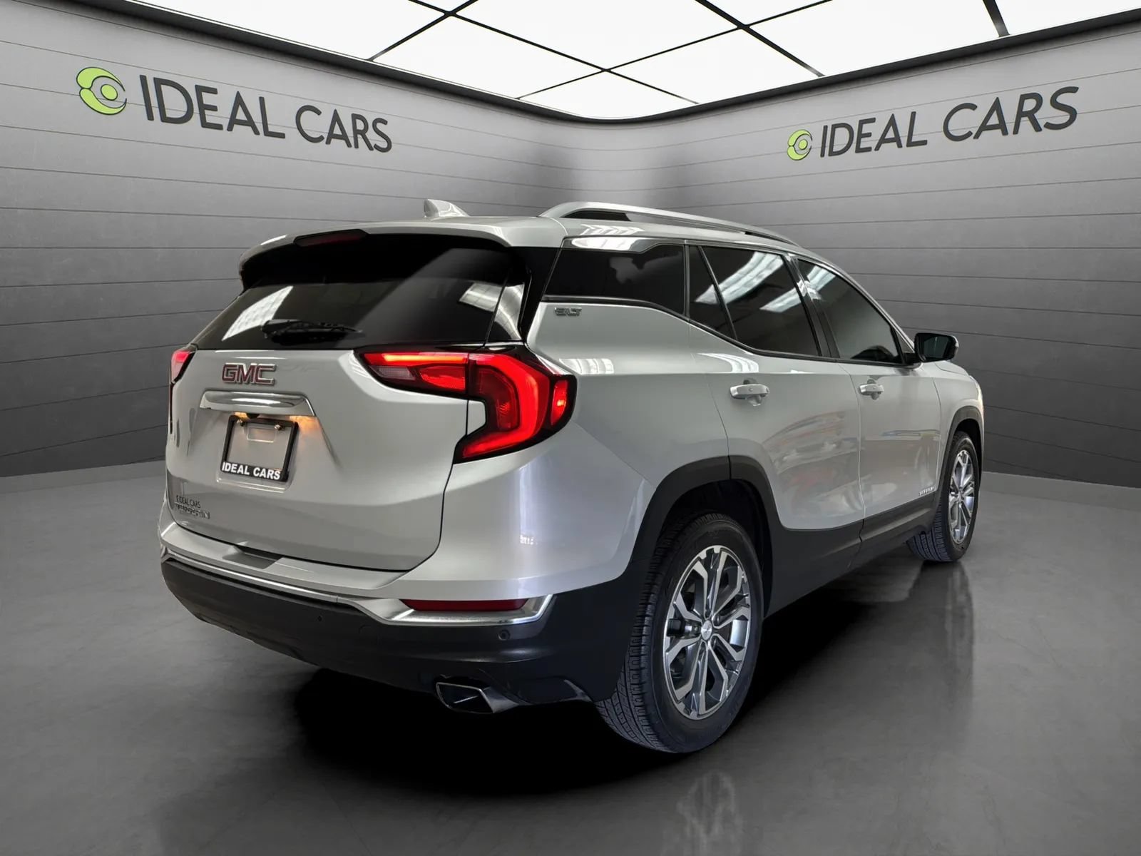 Used 2018 GMC Terrain SLT w/ Preferred Package FWD image 5
