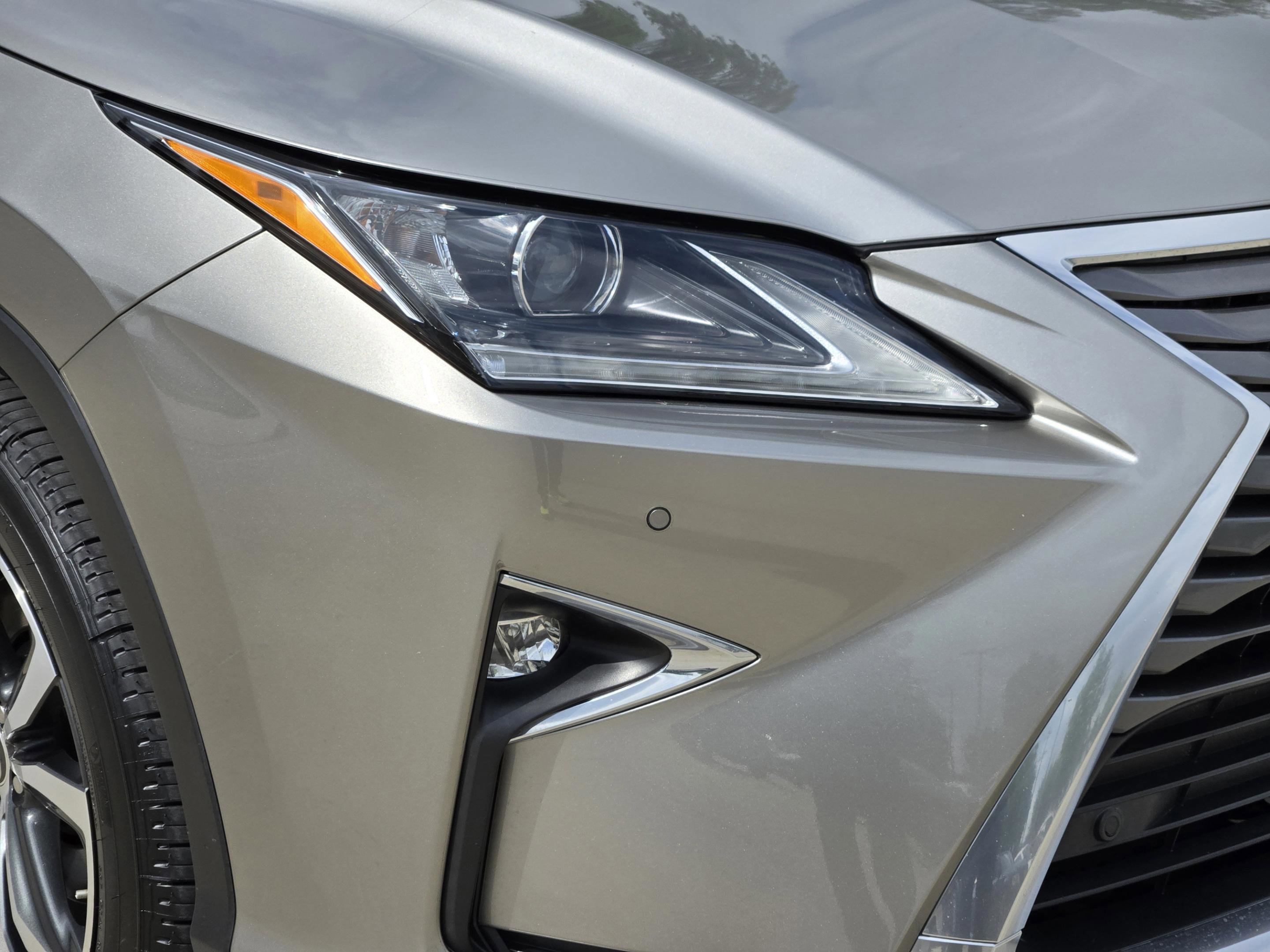 Used 2018 Lexus RX 350 FWD w/ Premium Package image 36