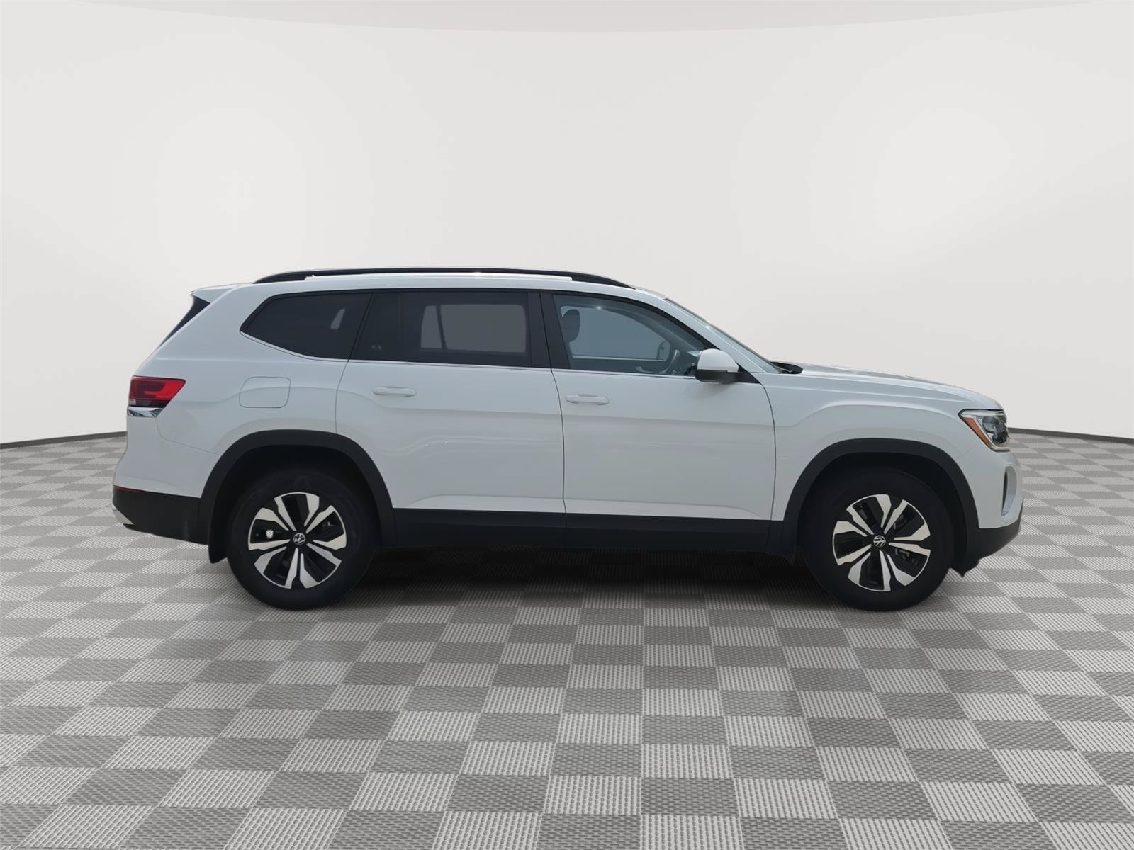 Certified 2024 Volkswagen Atlas SE AWD/4WD image 16