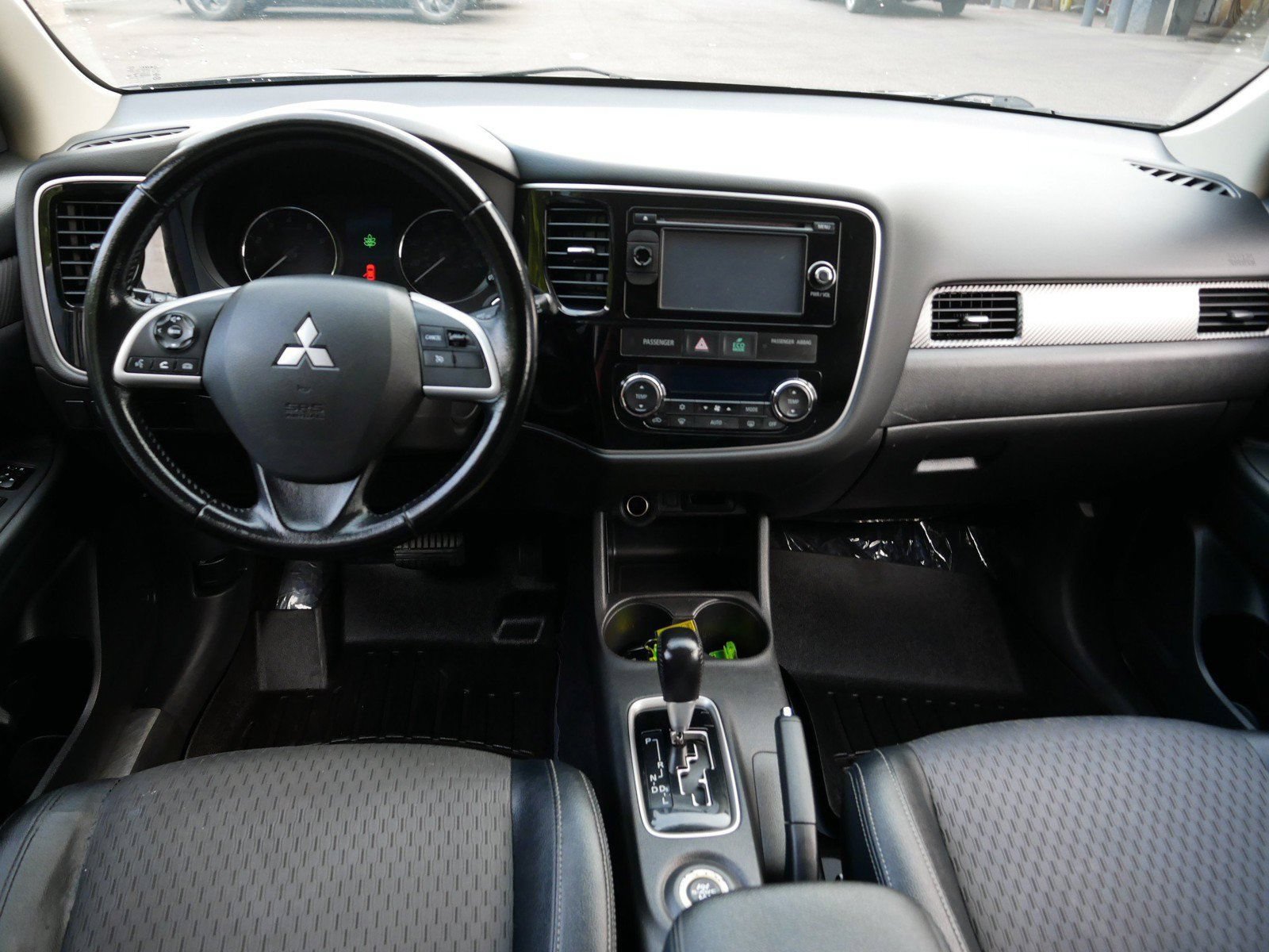 Used 2015 Mitsubishi Outlander SE AWD/4WD image 13