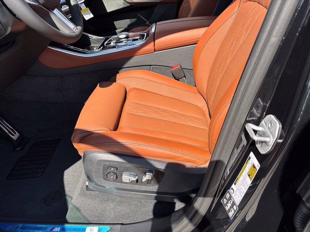 New 2026 BMW X5 xDrive40i w/ M Sport Package AWD/4WD image 17