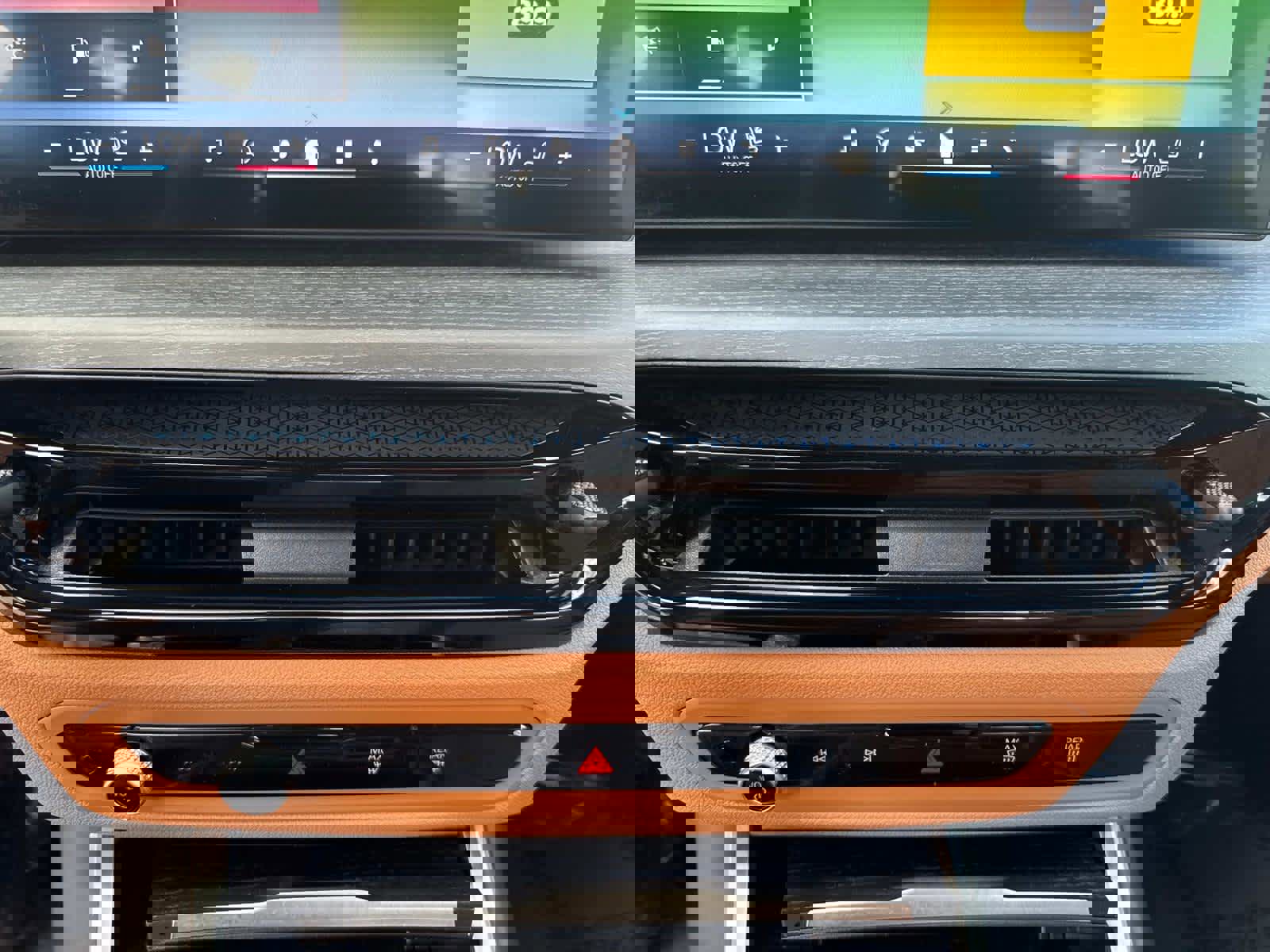 Certified 2025 BMW 330i Sedan w/ Convenience Package image 23