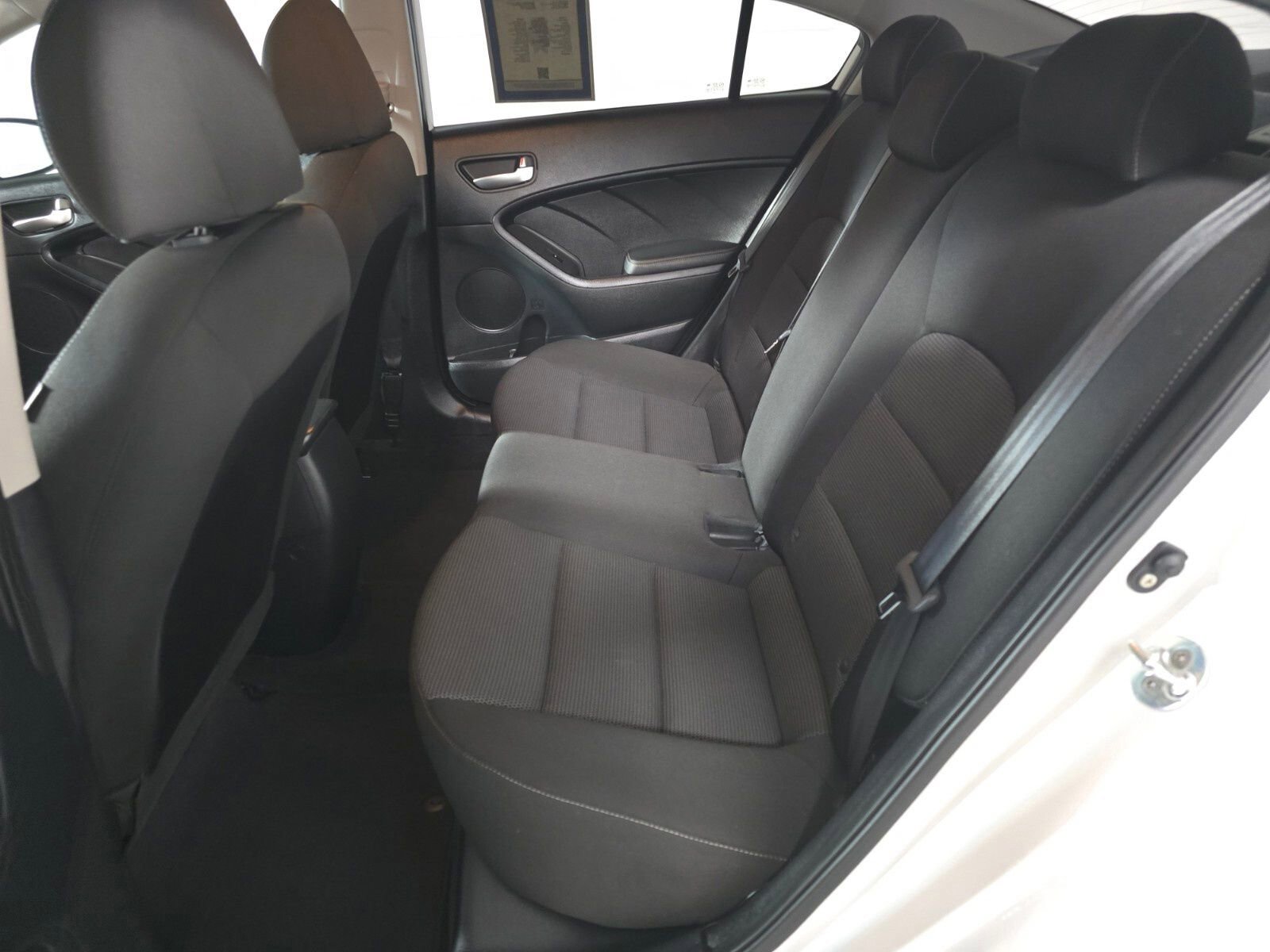 Used 2017 Kia Forte LX image 15