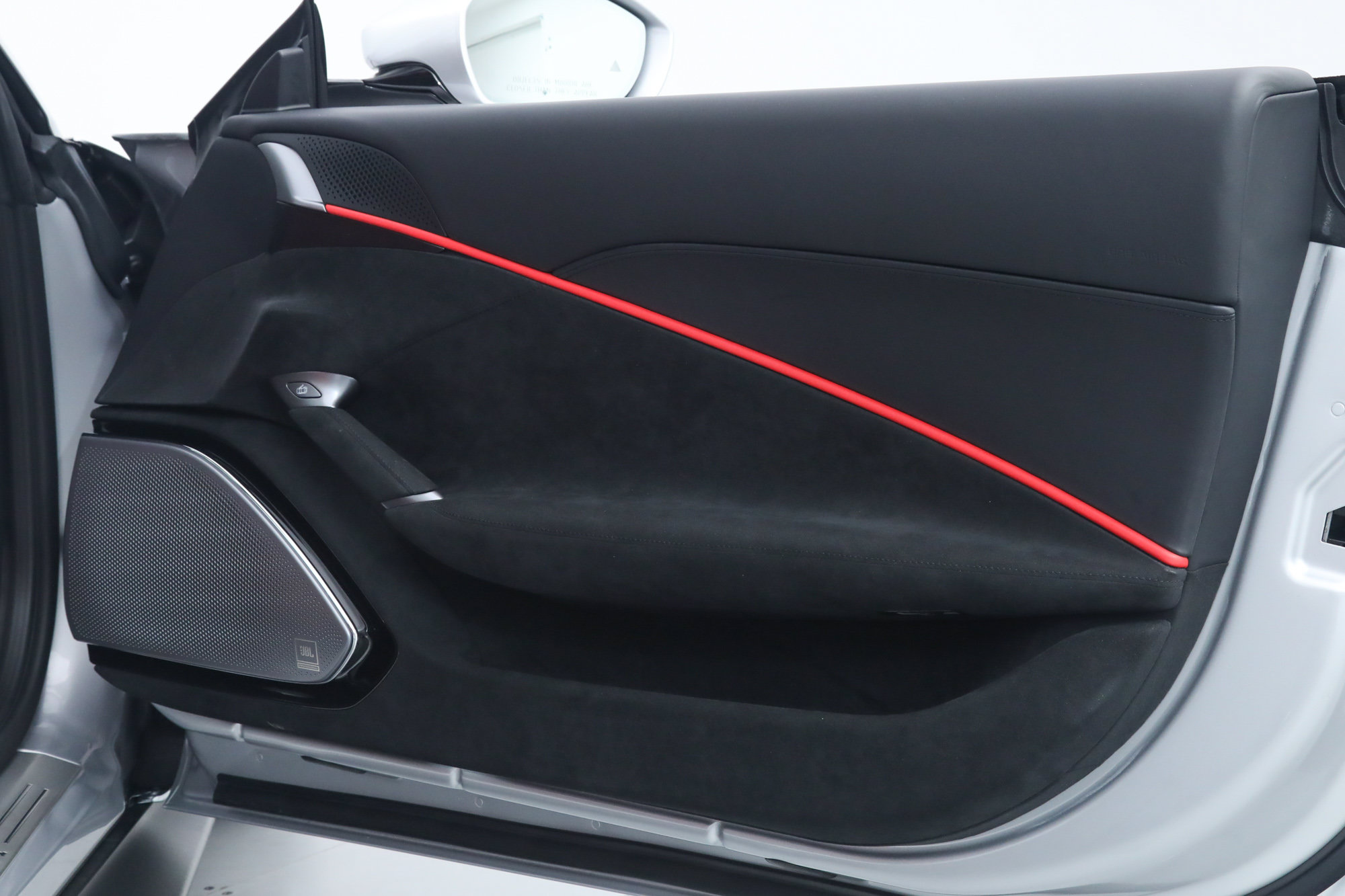 Certified 2026 Ferrari Roma Spider RWD image 20